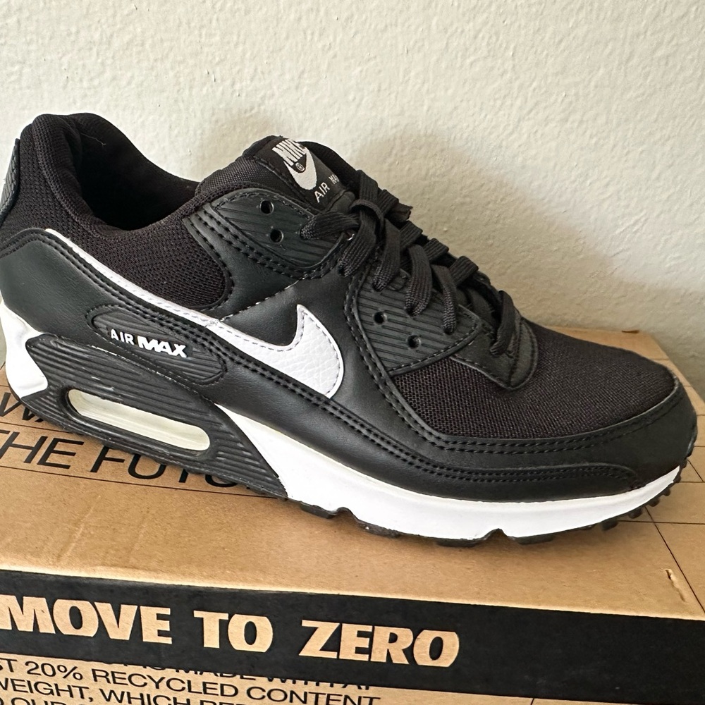 Nike Black and White Air Max Trainer
